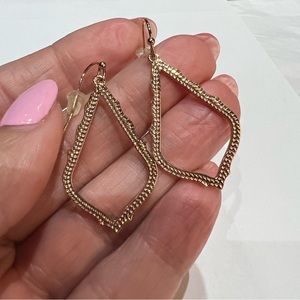 Kendra Scott Sophia drop earrings. Rose Gold.